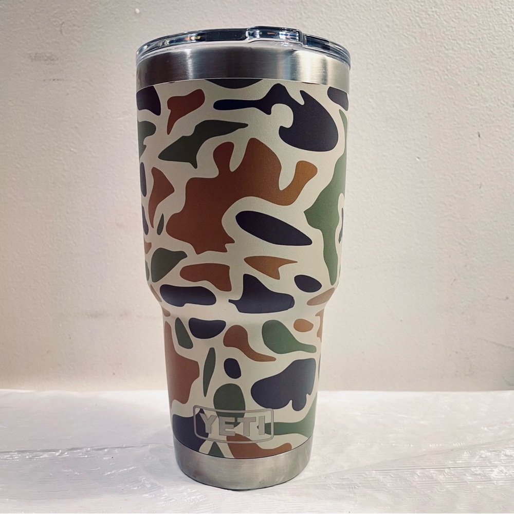 YETI Rambler 30 oz Tumbler With Magslider Lid -
RARE OG DUCK CAMO 1.0